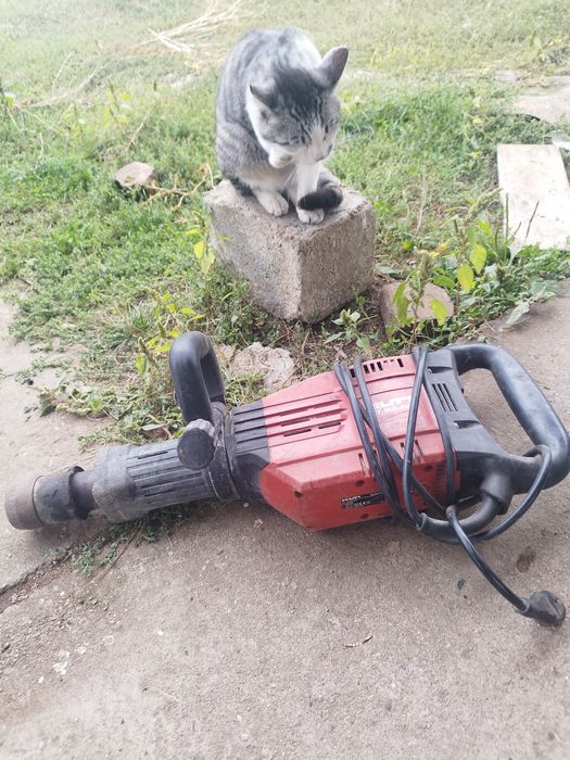 Pikamer, picamer ciocan demolator HILTI TE 905-AVR