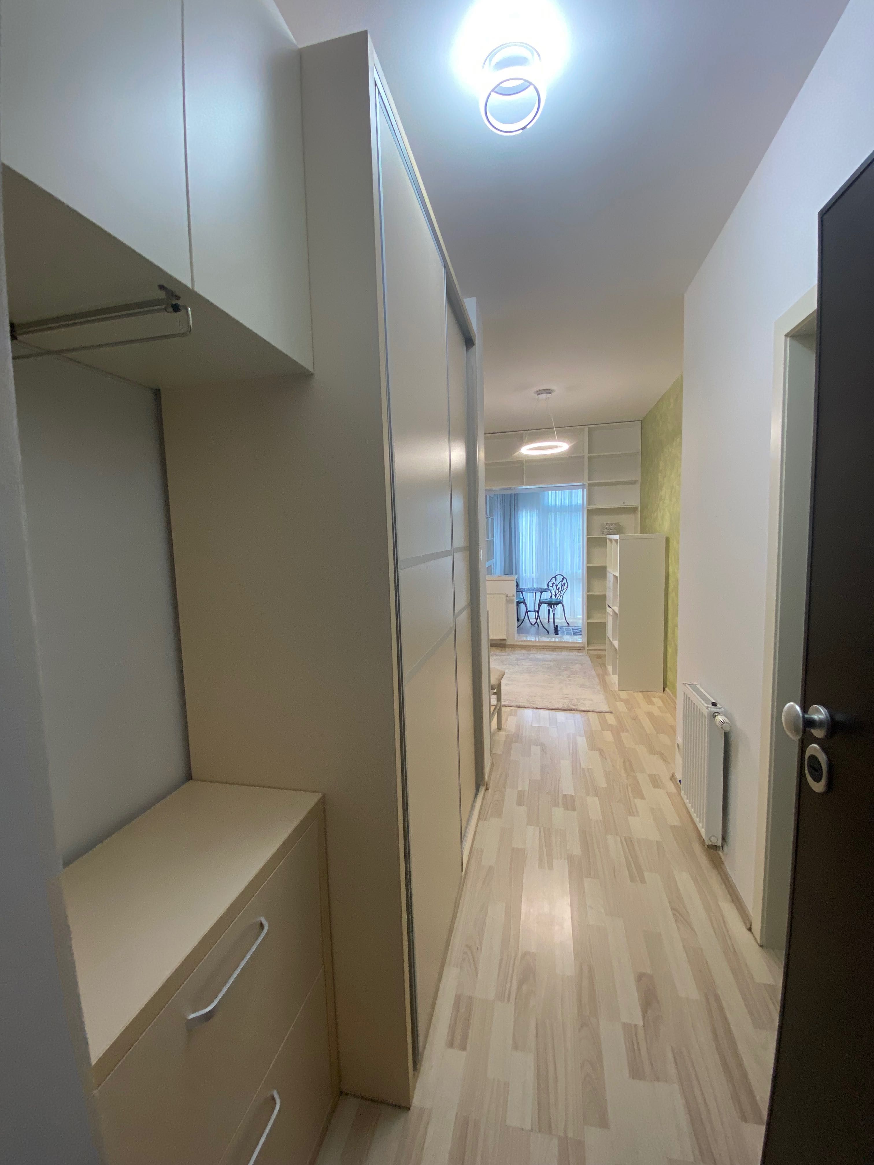 Inchiriez apartament 2 camere în complex Bellevue Copou