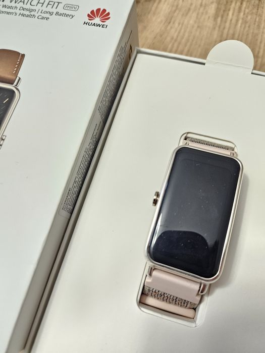 Смарт часовник huawei fit mini