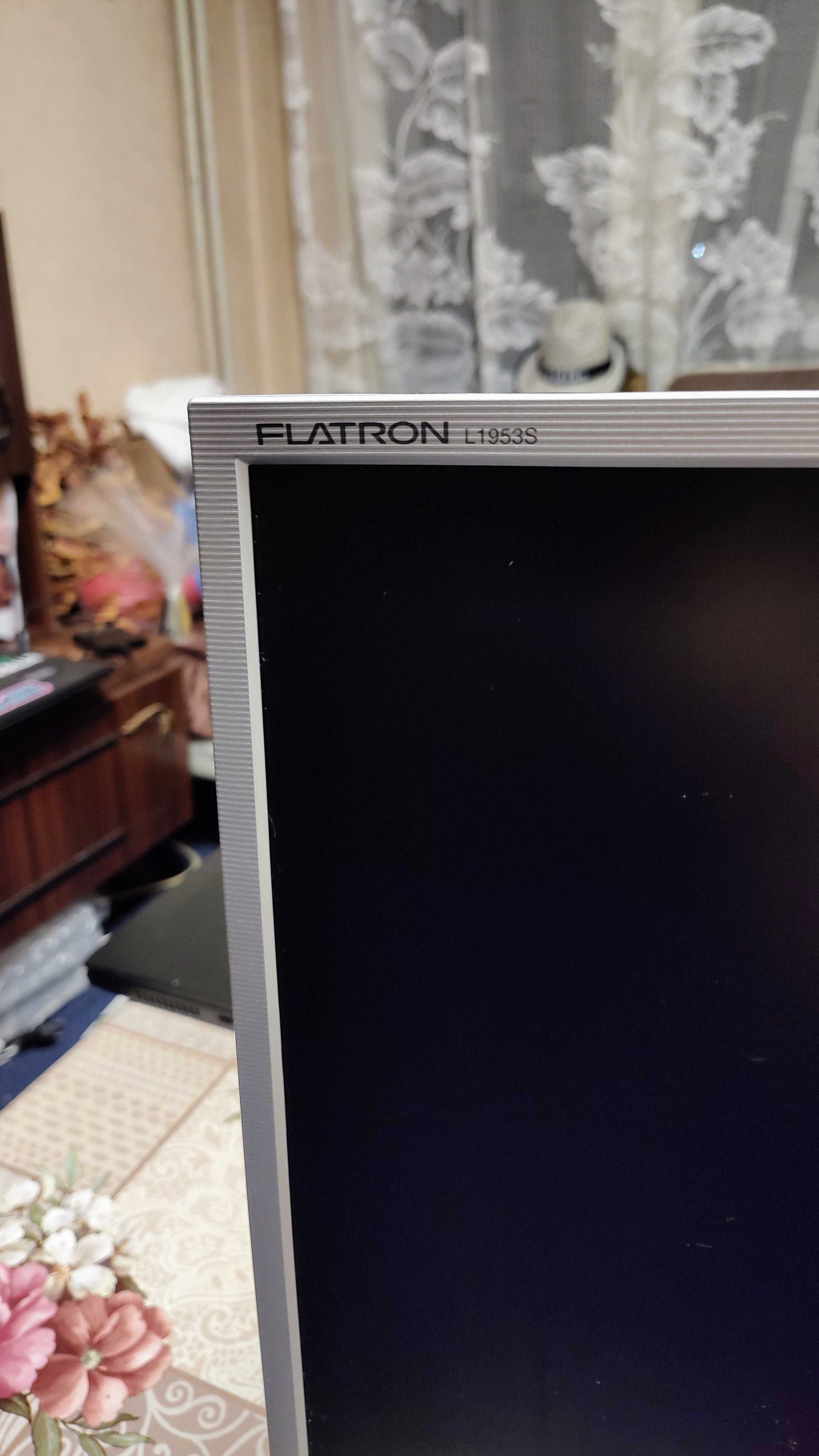 Монитор LG - FLATRON L1953S