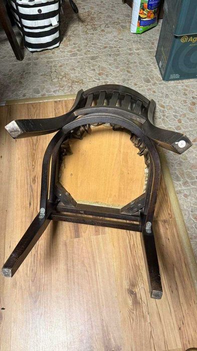 Стол от бук за кухня