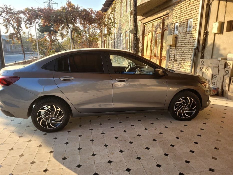 Onix Lt sotiladi . Holati yangiday  11 000$