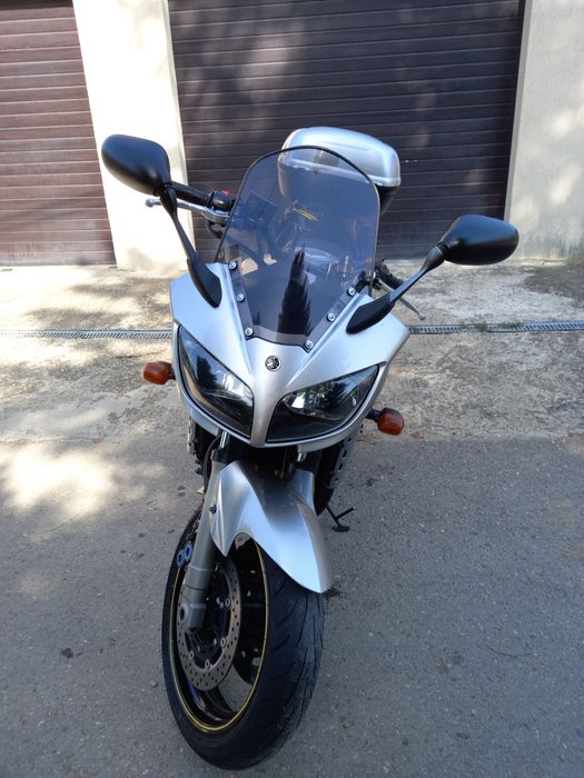 De vanzare yamaha fzs 1000