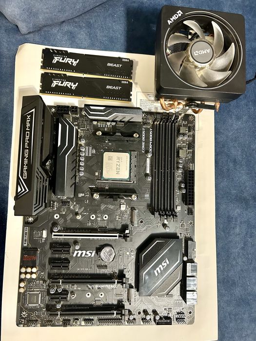 AM4, Процесор Ryzen 3700x, дъно msi x470