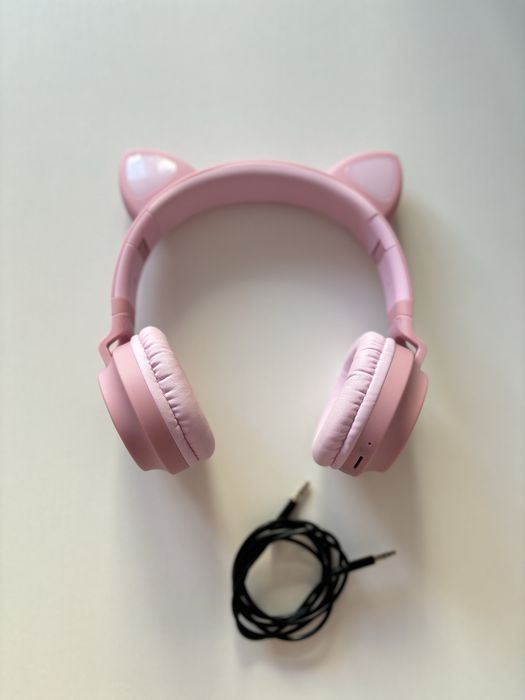 Căști bluetooth wireless, cu urechi, culoare roz, cu leduri colorate