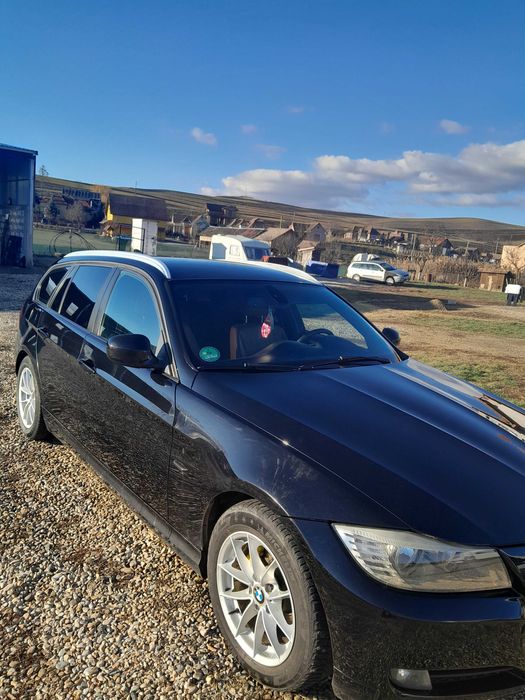 Vând BMW seria 3 an 2010