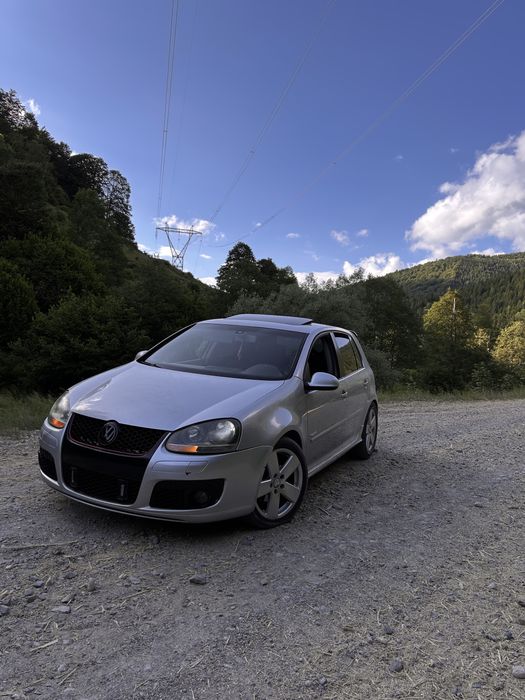 Vând Golf 5 1.9 TDI