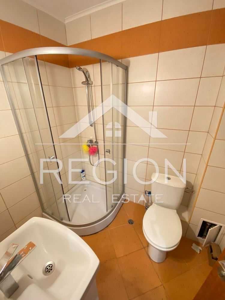 Дава се под наем Тристаен апартамент в Варна, Левски - 90 кв.м за 561 € - Снимка #11