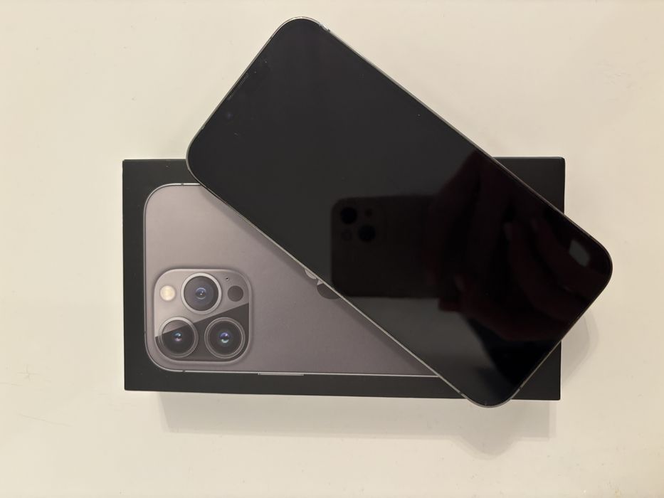 Iphone 13 pro gri/90% baterie