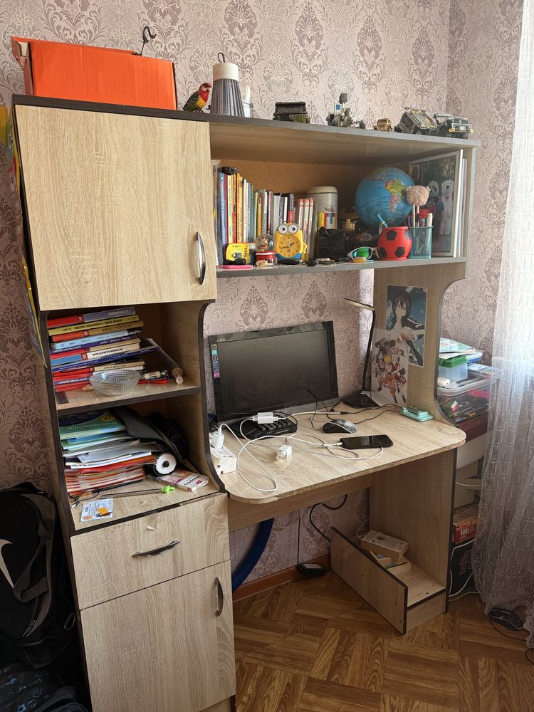Компьютерный стол
