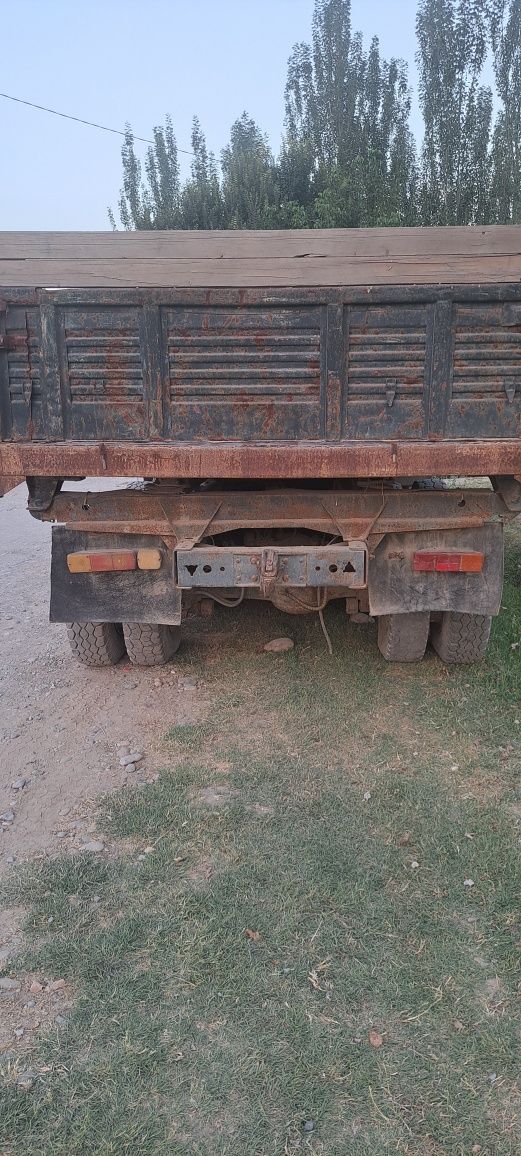 Kamaz sotiladi..