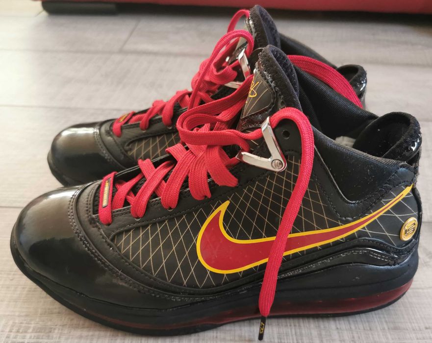 Ghete baschet Nike Lebron 7 QS Fairfax Black Varsity Red 39