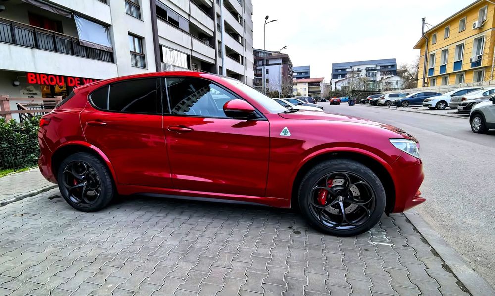 Alfa Romeo Stelvio Accelerație 0-100 km/h in 3.8 secunde. Impecabila