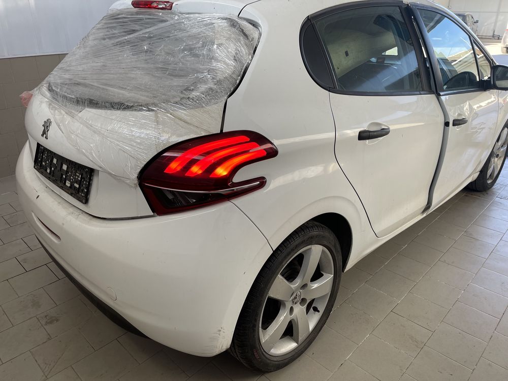 peugeot 208 1.6hdi 75hp НА ЧАСТИ