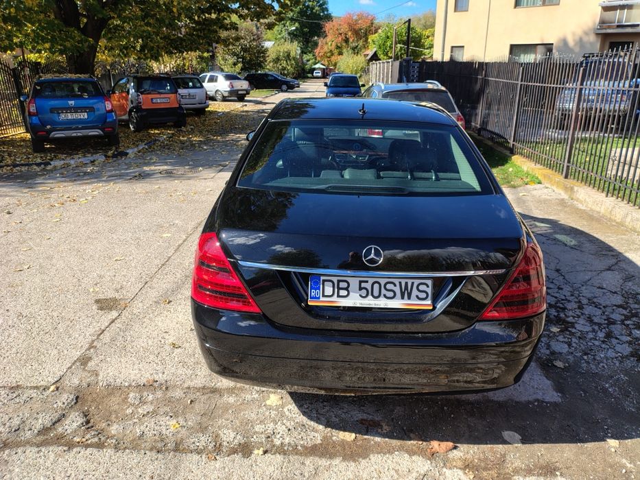 Vând Mercedes S class