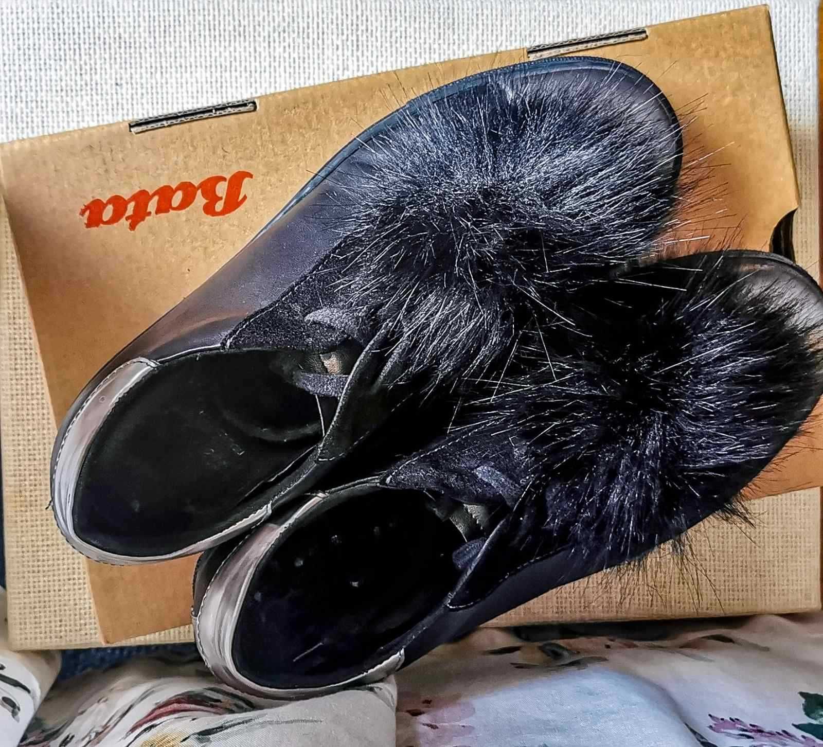 Дамски кожени  спортни обувки Bata