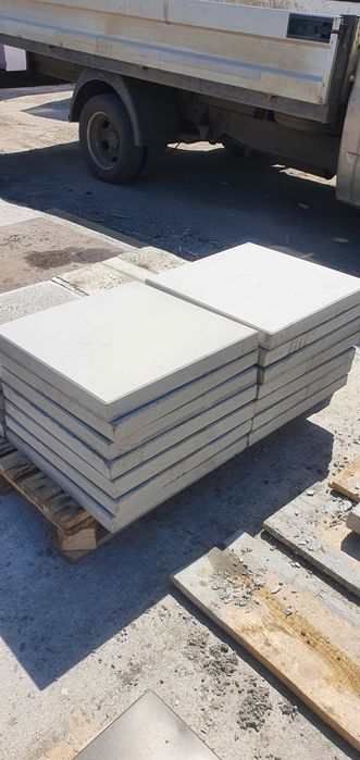 Dale de beton simple sau cu model stalpi de gard capace de gard pavaj