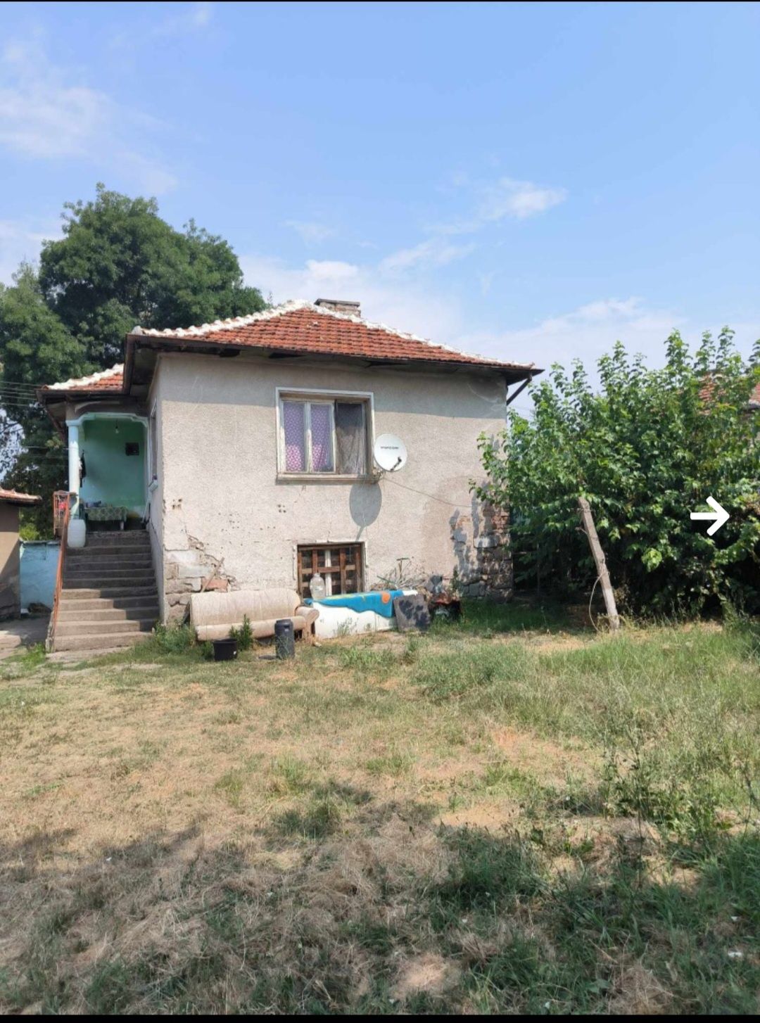 Двуетажна къща с двор 920 кв. село Дълбок извор община Първомай