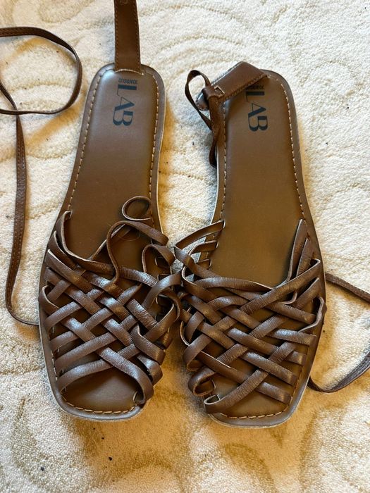 Sandale marimea 41 noi nepurtati