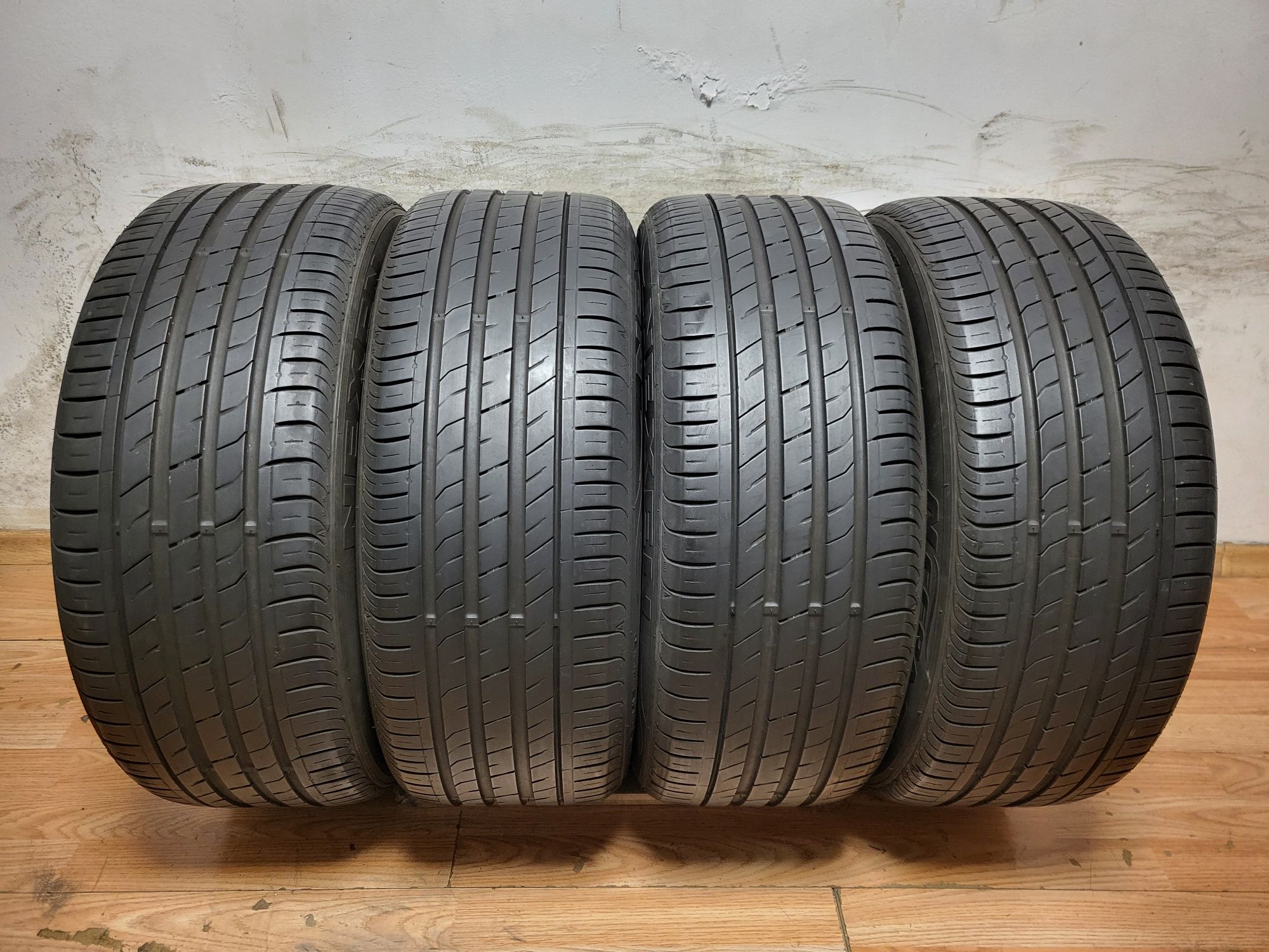 225/50/17 Nexen Nfera  / летни гуми