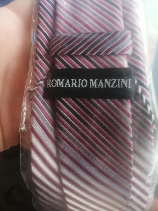 Продам галстук новый