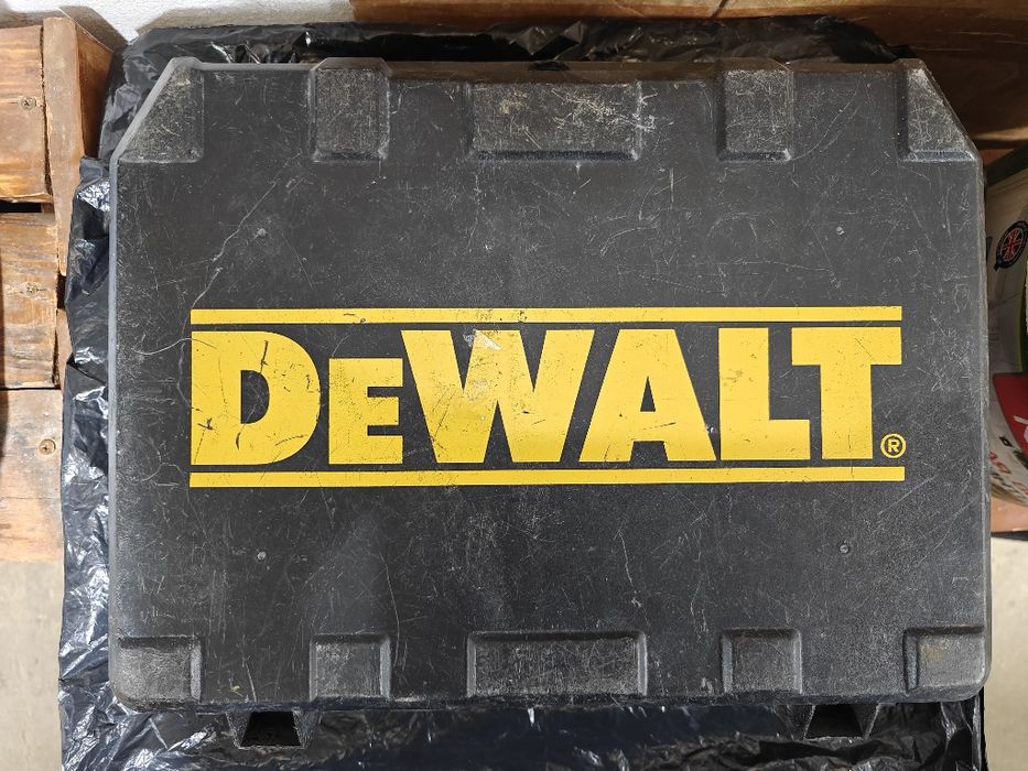 Шуруповёрт DeWalt
