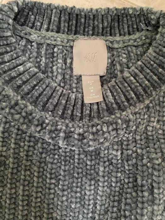 Стилни и елегантни пуловери H&M