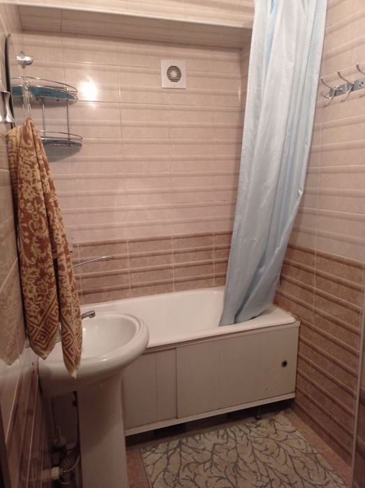 Юнусабад 4 квартал  Продается квартира  3/3/4