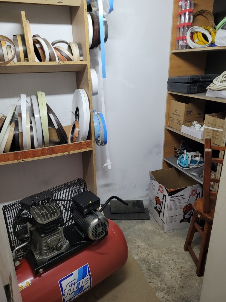 Vând atelier mobila complet 100mp