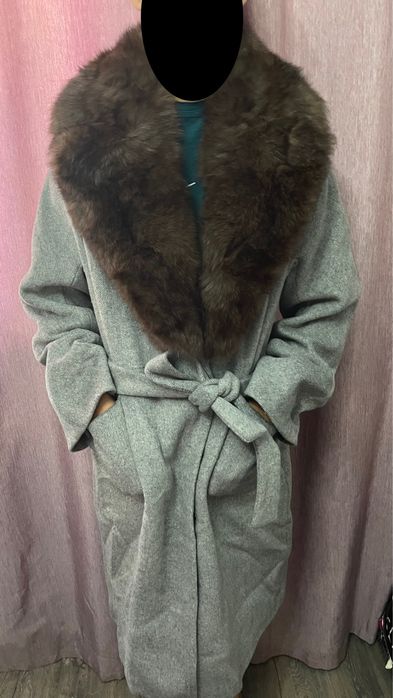 Продается, зимние пальто