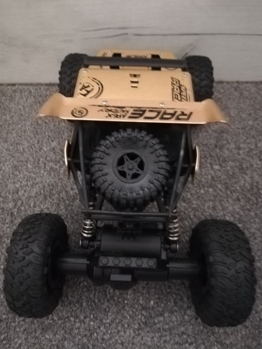 Детски маневрен джип