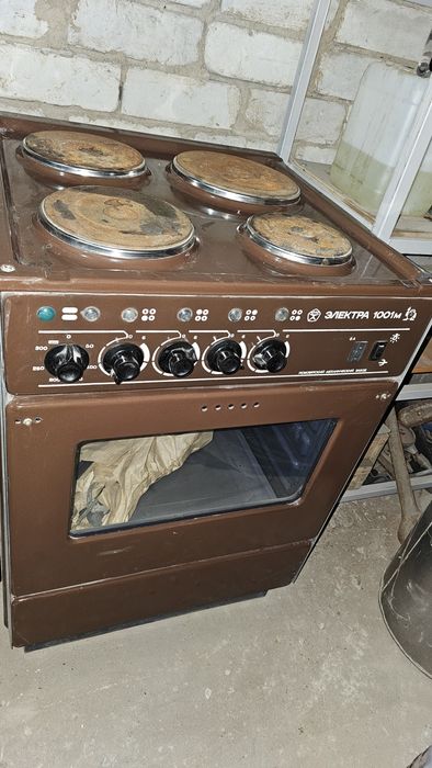 Электрическая плита с духовкой "ЭЛЕКТРА 1001М"