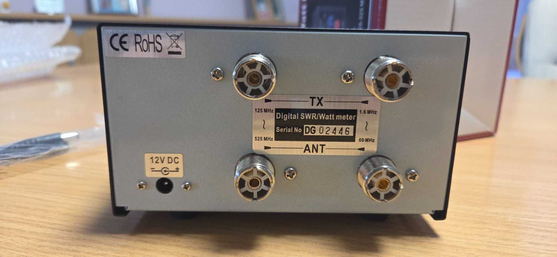 Цифров измервателен уред за RF мощност и SWR