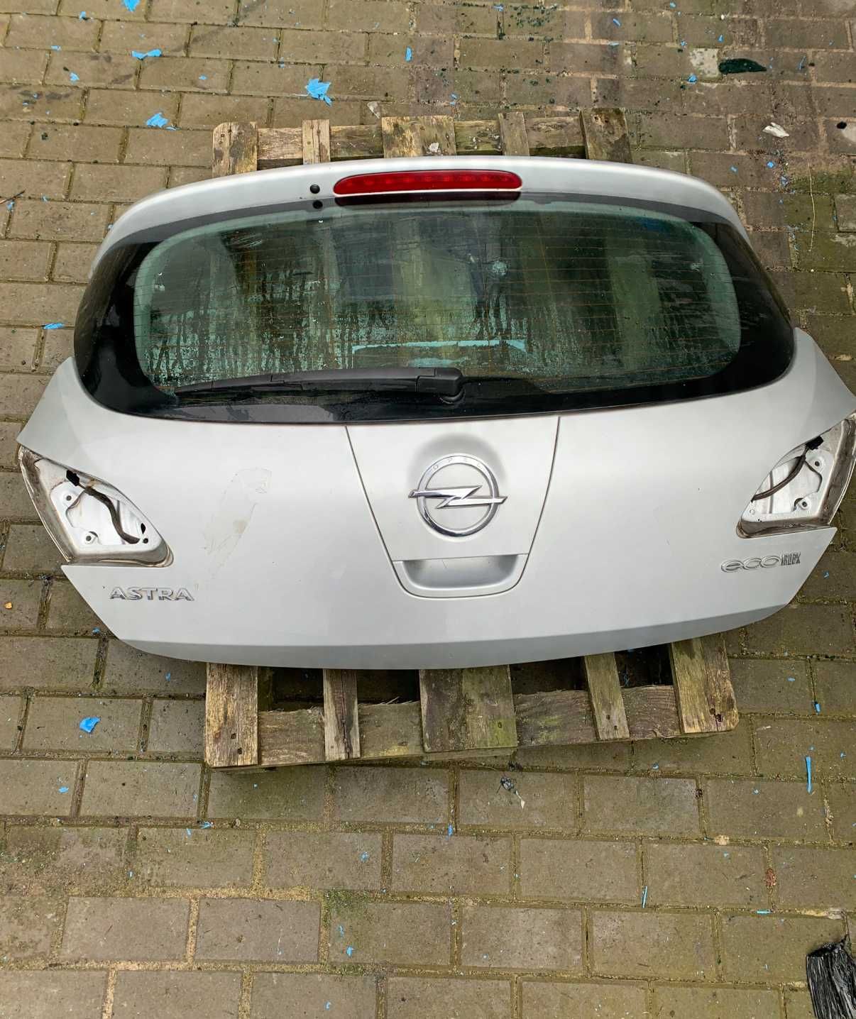 Заден капак Пета врата уборудвана Opel Astra J HB