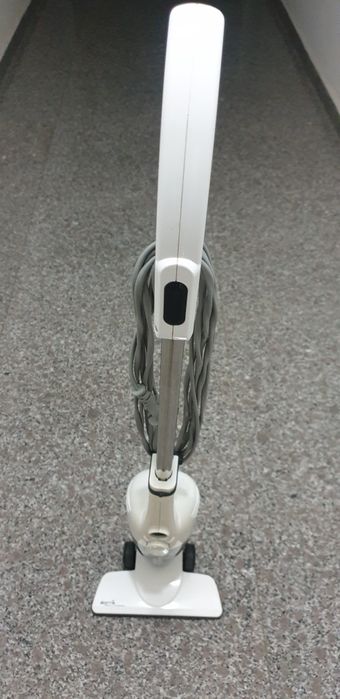 Aspirator vertical fara sac Deerma