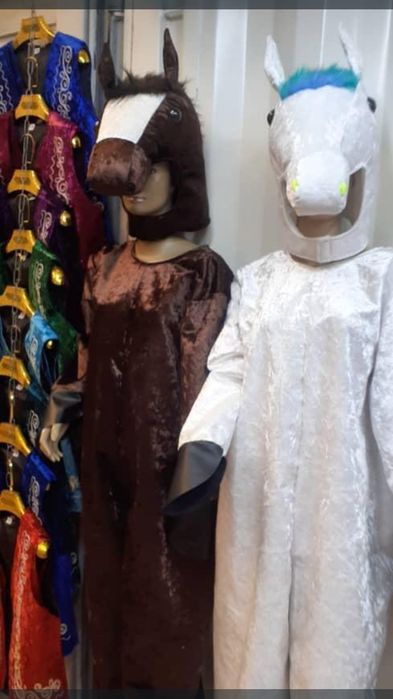 Новогодний мужской и женский  костюм лошади.