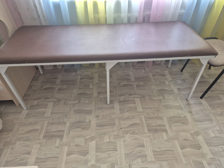 Продам прочную кушетку