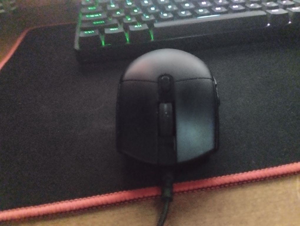 Мышка Logitech g102.