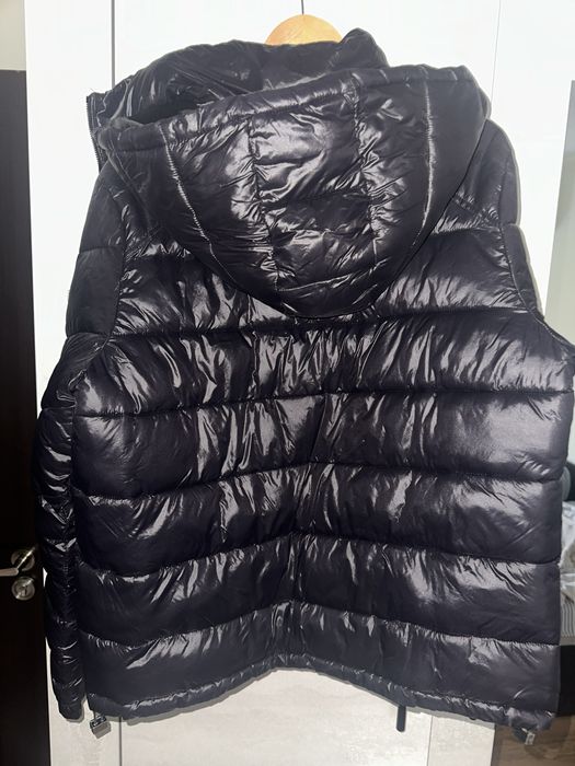 Дамско зимно яке GUESS