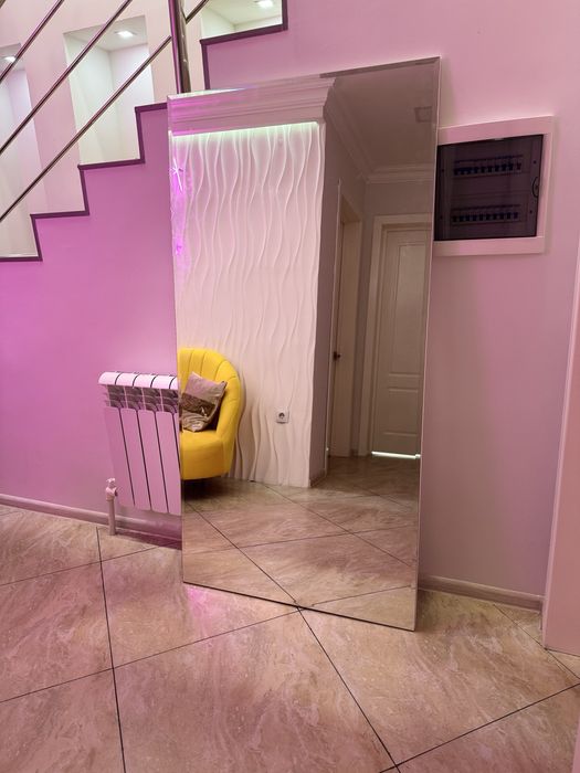 Зеркало настенное