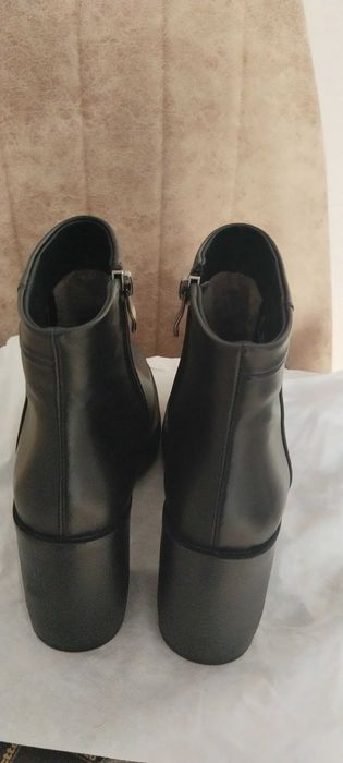 Женские модные новые полусапожки