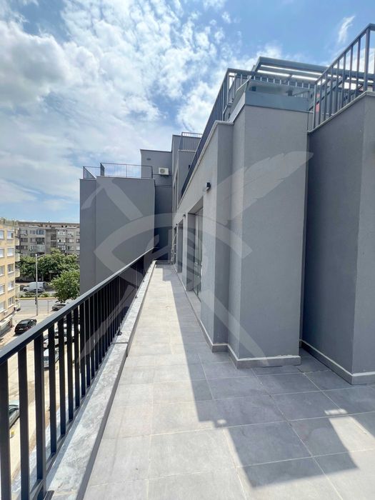 Продава се Тристаен апартамент в Пловдив, Център - 120 кв.м за 2099 €/кв.м - Снимка #21