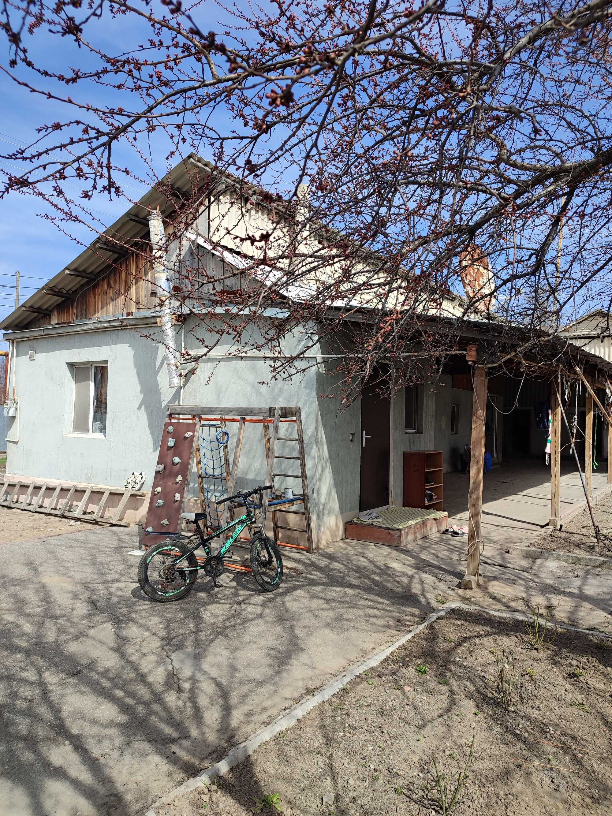 Продается дом 4.3 соток цена договорная