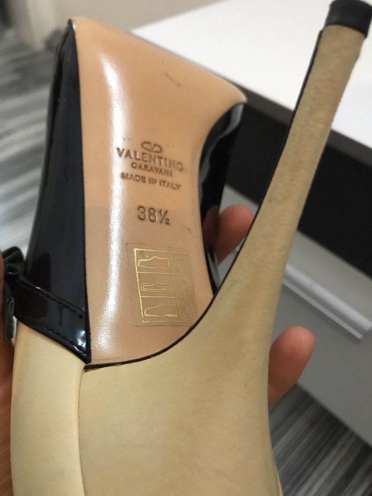 Pantofi Valentino
