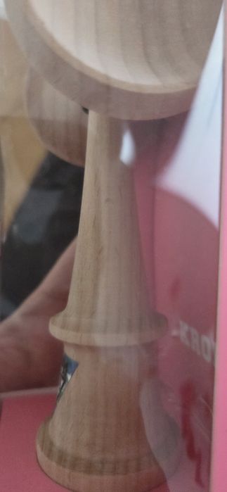 Kendama Krom pop roz noua