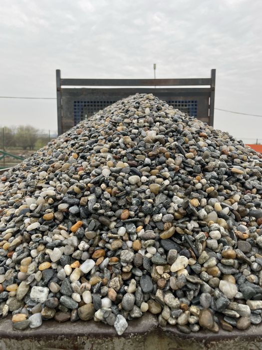 Piatra sparta concasata nisip pietris balast pamant sort margaritar