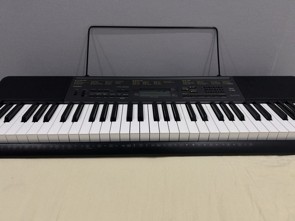 Синтезатор Casio