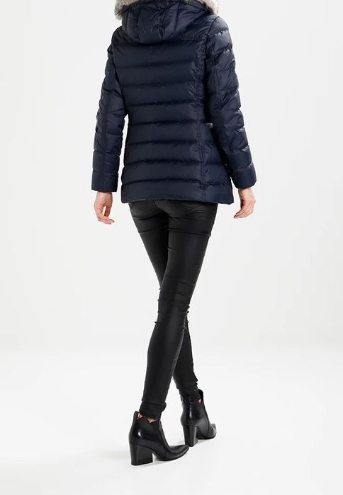 Tommy Hilfiger зимно яке