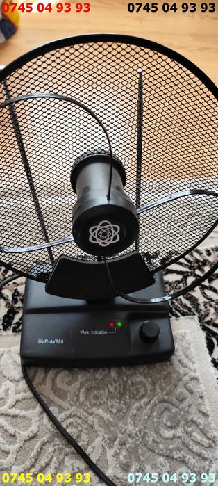 antena de camera UVR AV888 perfect functionala cu alimentare