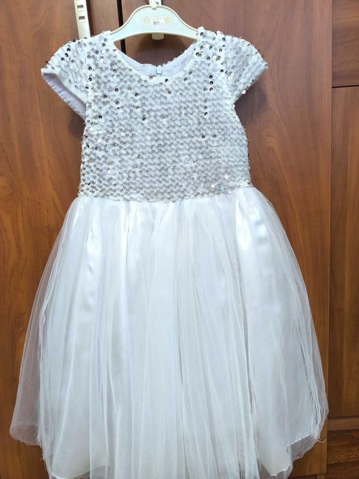 Новогоднее нарядное платье для девочки 3-6 лет